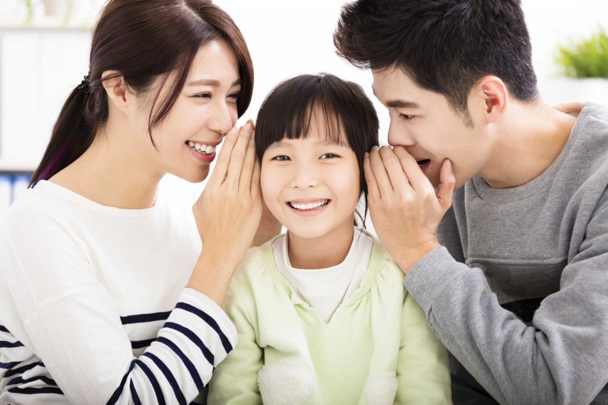 Phụ huynh cần làm gì để đồng hành cùng con gái trong độ tuổi dậy thì?